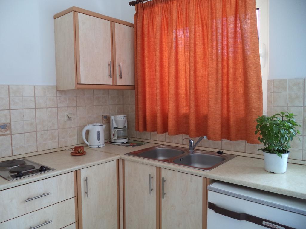 Antonios Apartments Stegna Archangelos  Bilik gambar